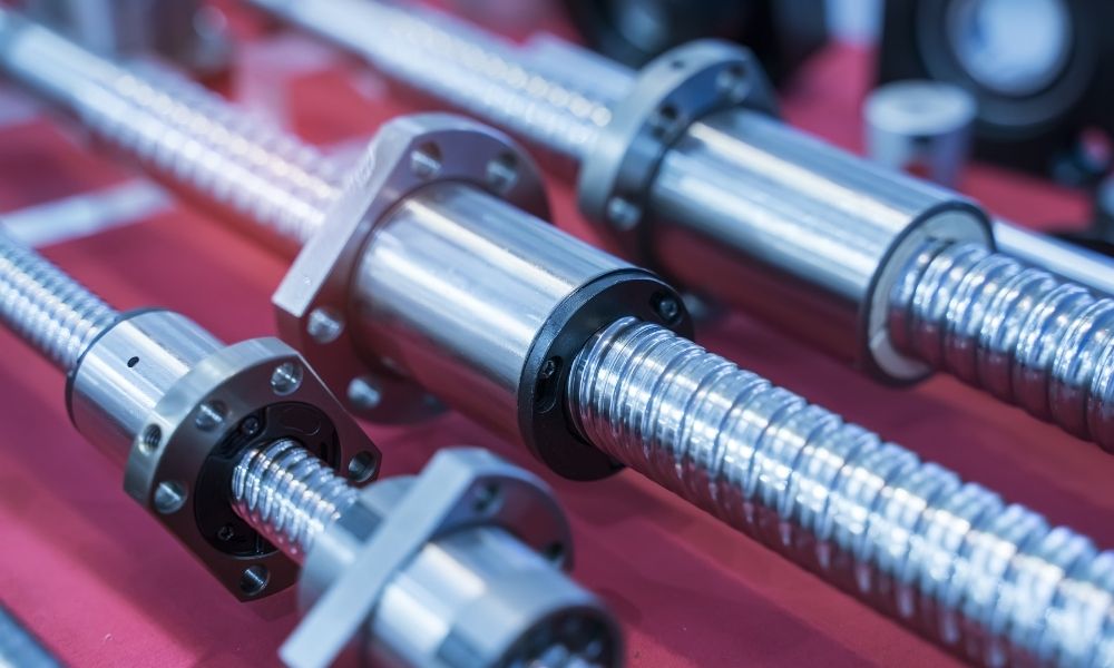 Comparing Ball Screws and Lead Screws